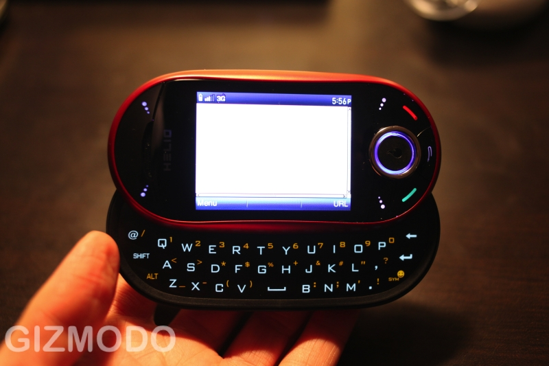 Illustration for article titled Ocean 2 Review (Verdict: A Great Phone If It Were 2007)